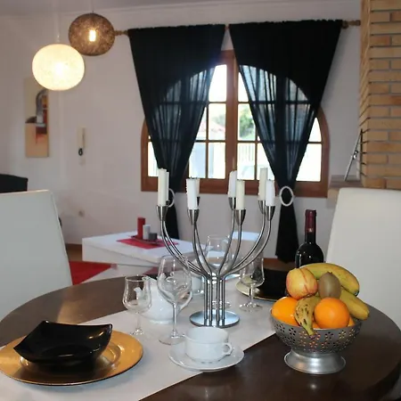 Gloria Near The Lägenhet