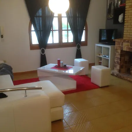 Gloria Near The Lägenhet *